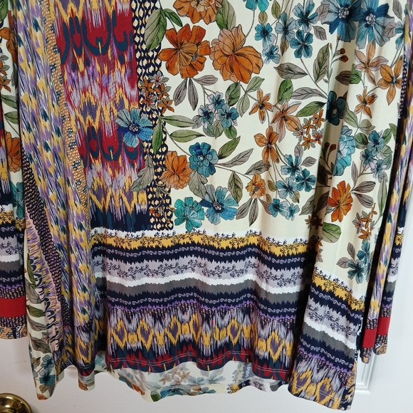 Johnny Was Floral and Geometric Mixed Print Women's Top Sz 1X - Picture 3 of 7